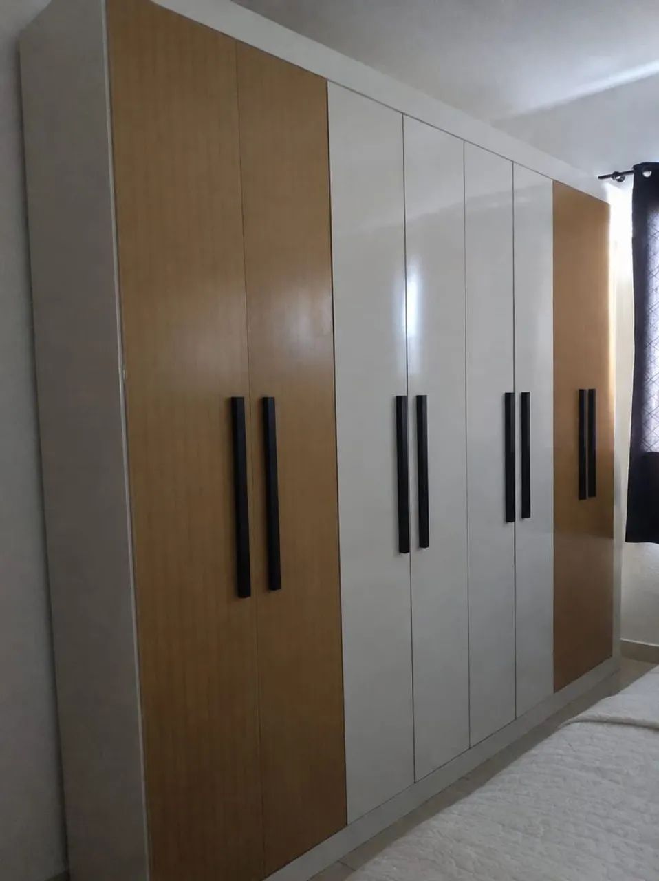 Guarda roupa 8 portas