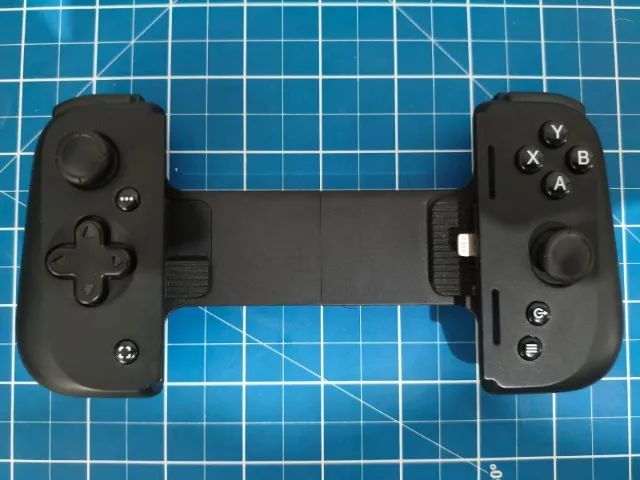 Gamepad Celular Razer Kishi V2 (Iphone) - Foto 3