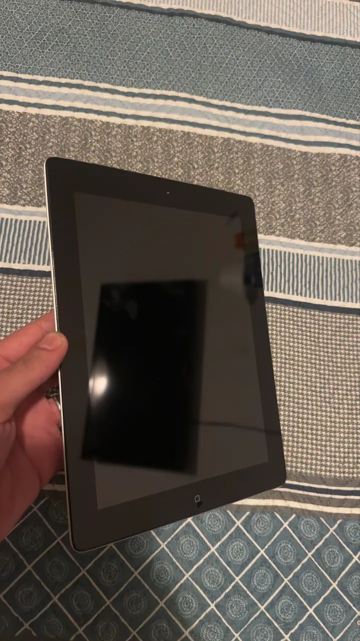 iPad Apple 3ª Geração Retina - Wi-Fi + 3G - 16GB - Conservadíssimo