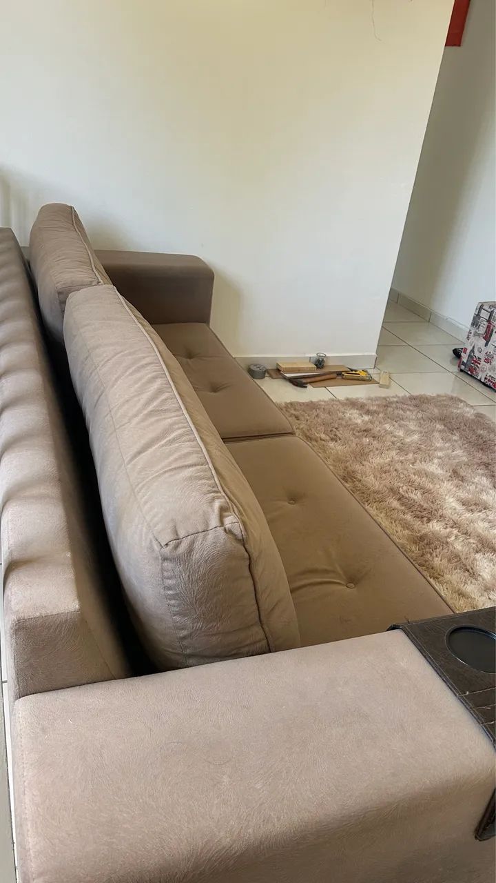 Sofá 4 lugares bege - Foto 3