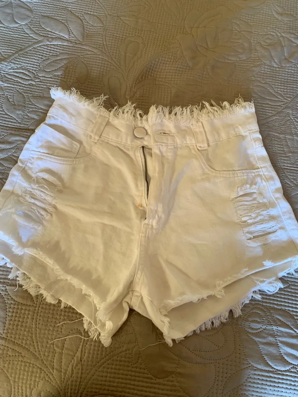 Short jeans branco desfiado - Foto 2