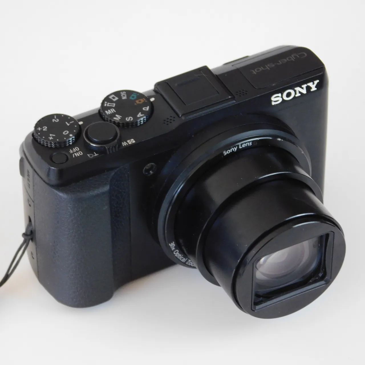 Naka様　Sony Cyber-shot DSC-HX50V 20. Câmera Sony cyber shot HX50V 20.4 megapixels - Câmeras e