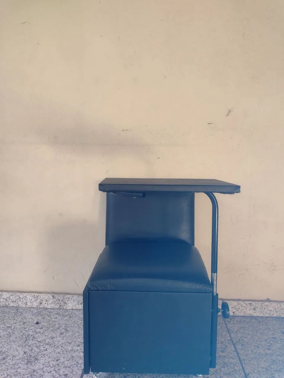 Vendo cadeira de manicure 