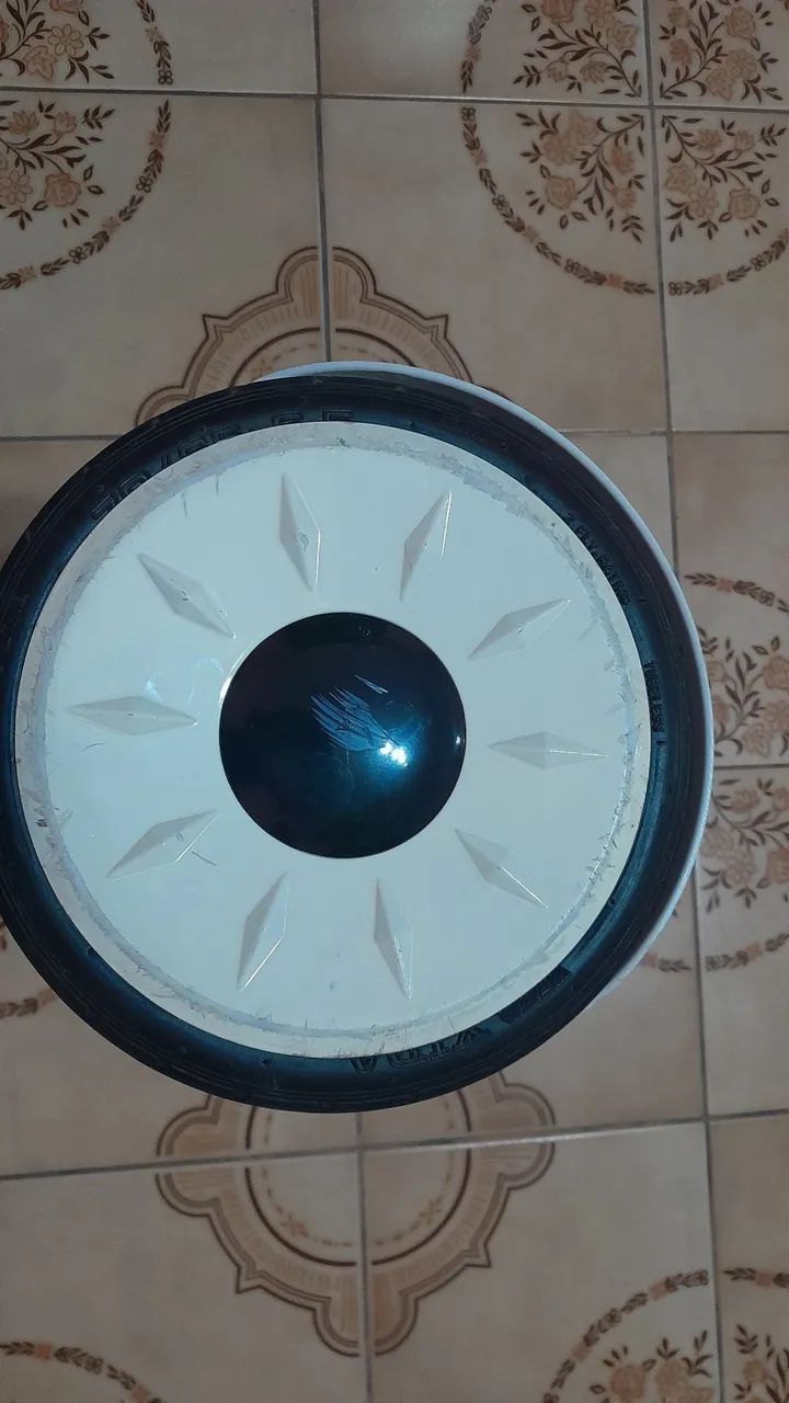 Hoverboard led bluetooth cor branco usado sem carregador - Foto 2