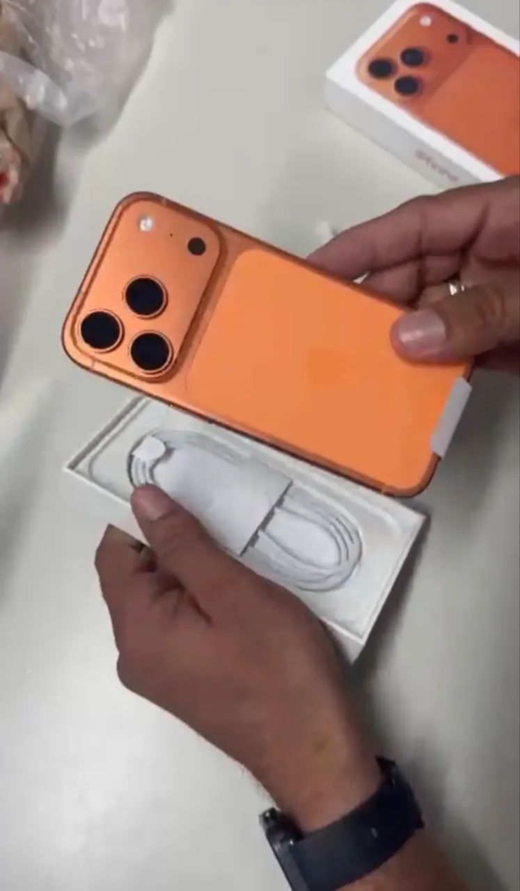 iPhone 17 pro 256gb Laranja ? 