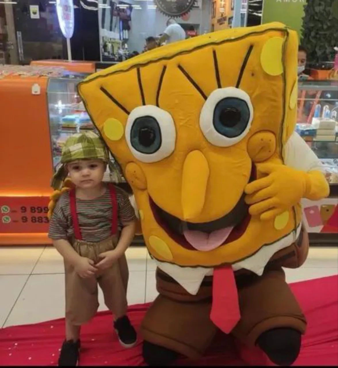 VENDO MASCOTE BOB ESPONJA 