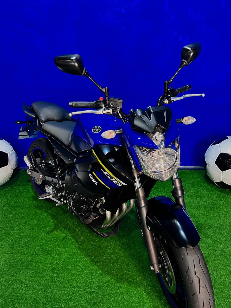 YAMAHA XJ6N ABS  - Foto 4