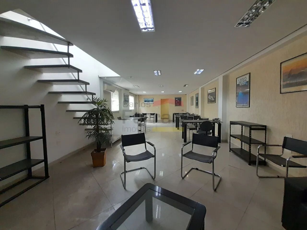 Prédio comercial com 420m² a venda!