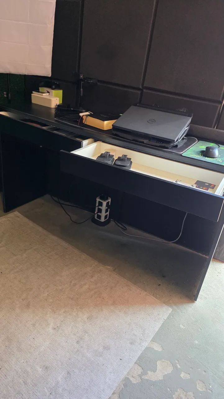 Mesa de 1,60 para computador,notbook e etc... em ótimo estado - Foto 2