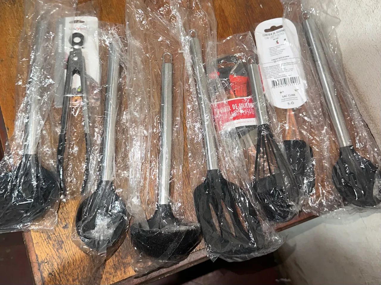 Kit Utensílios de Silicone 9 Peças com Cabo Inox - Novo - Foto 2