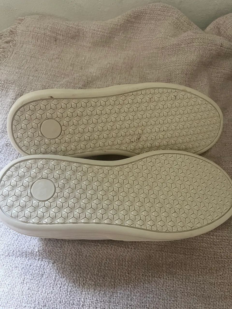 Tênis casual novo 