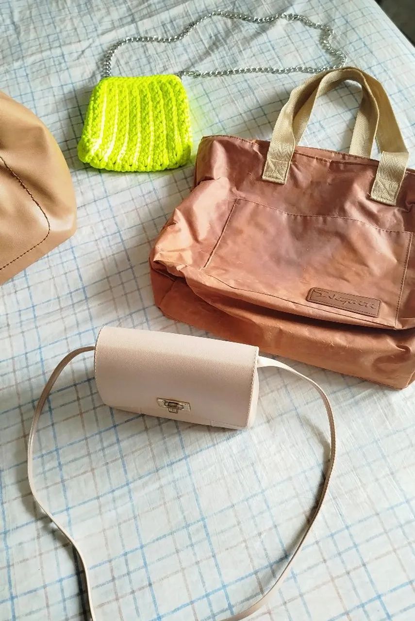 Combo 5 bolsas modelos e cores diversas  - Foto 3