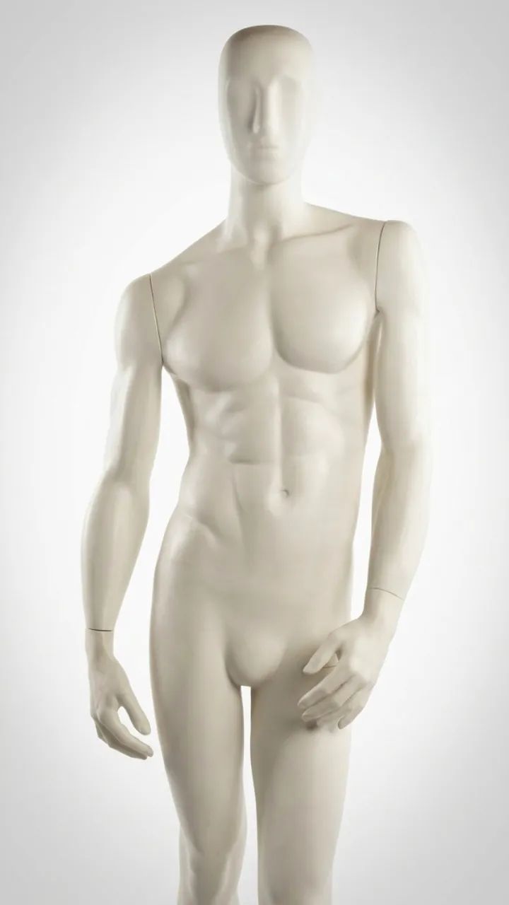 Manequim branco masculino pose para loja