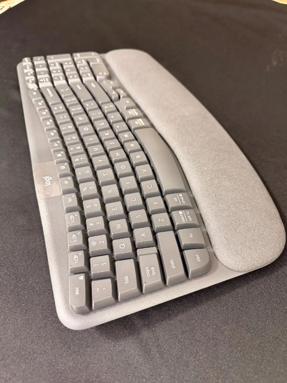 Teclado Logitech Wave Keys - Grafite - Usado - Foto 2