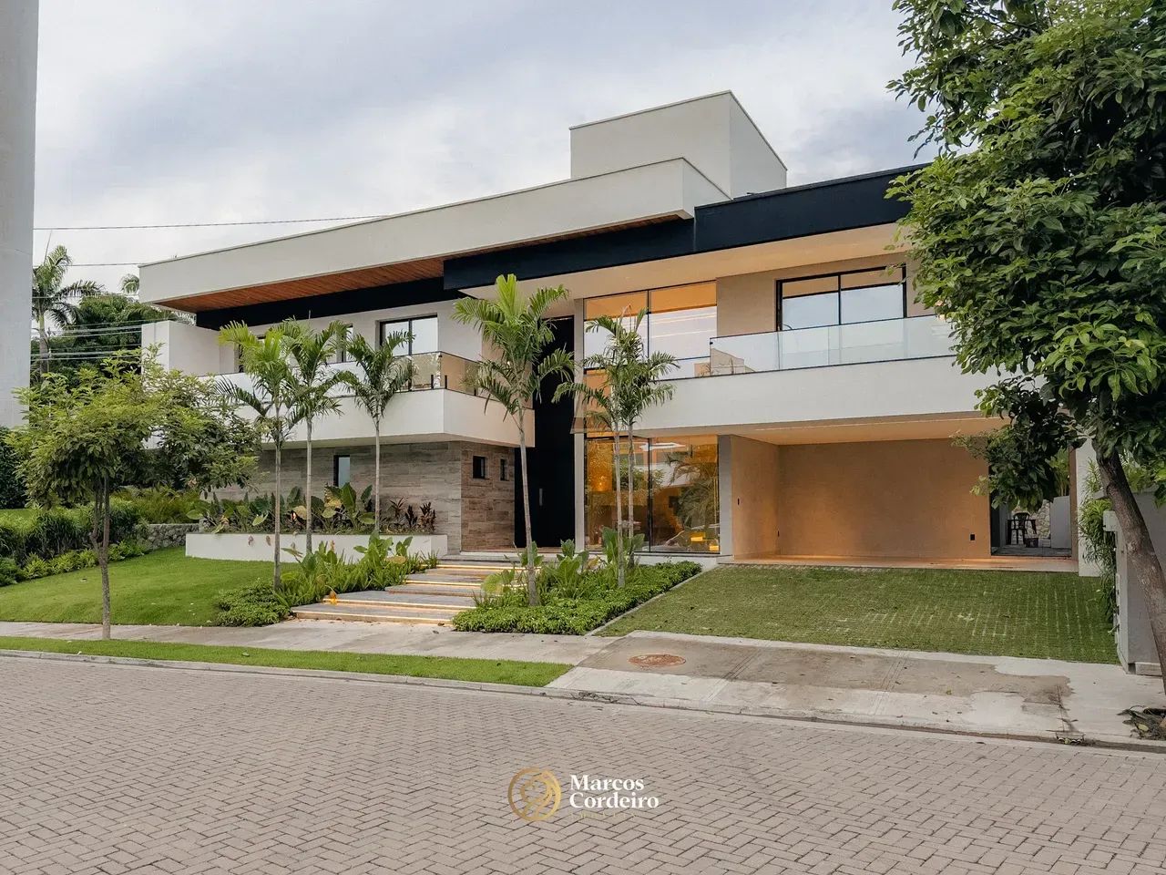 Casa No Azur condomínio lago  em Centro - Eusébio - CE