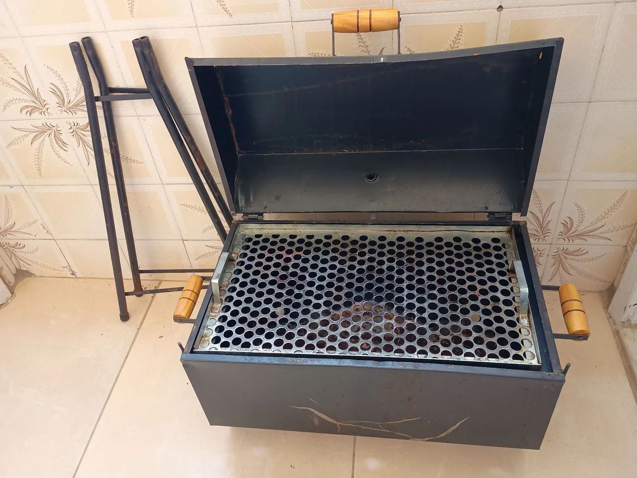 Churrasqueira bafo com pés - média - Foto 4