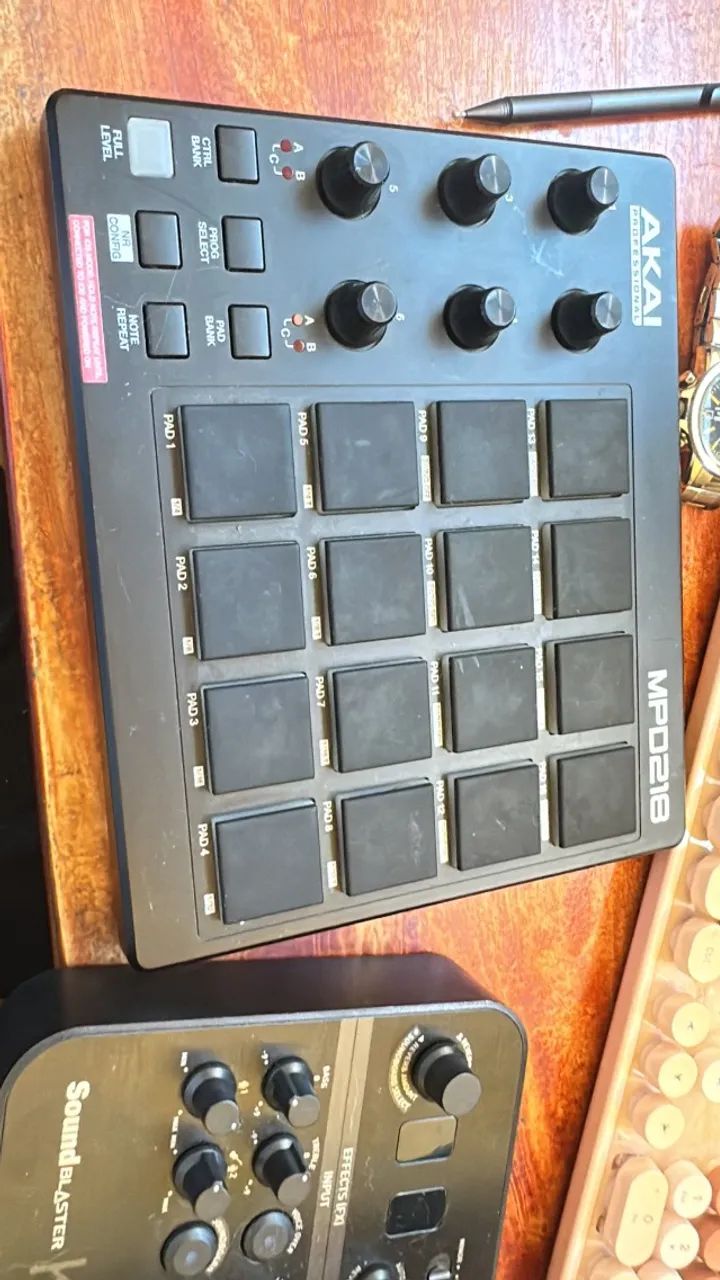 Akai MPD218 - Foto 2