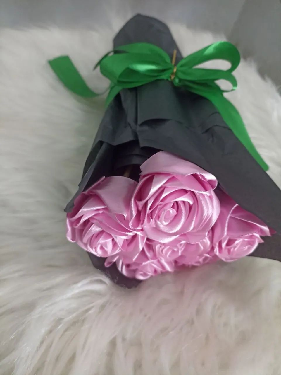 Buquê Rosas Eterna de cetim  - Foto 5