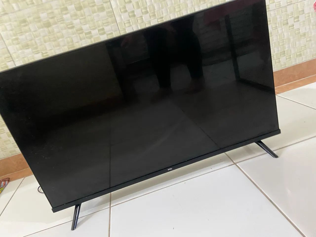 Vende-se TV para retirada de peças 