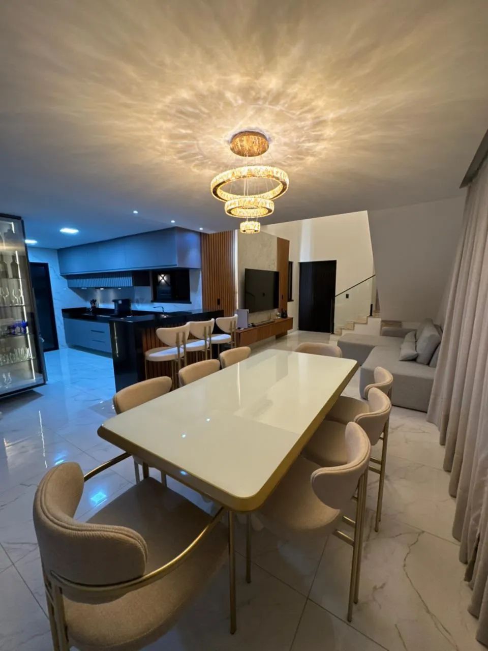 Casa para locação no Alphaville Terras | 4 suítes, projetada e com energia solar - Foto 3