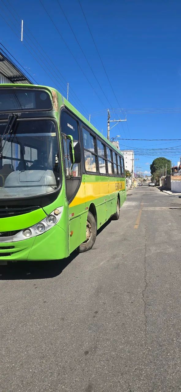 Lotação Mercedes 1418 Caio Apache VIP 2 portas curto - Foto 3