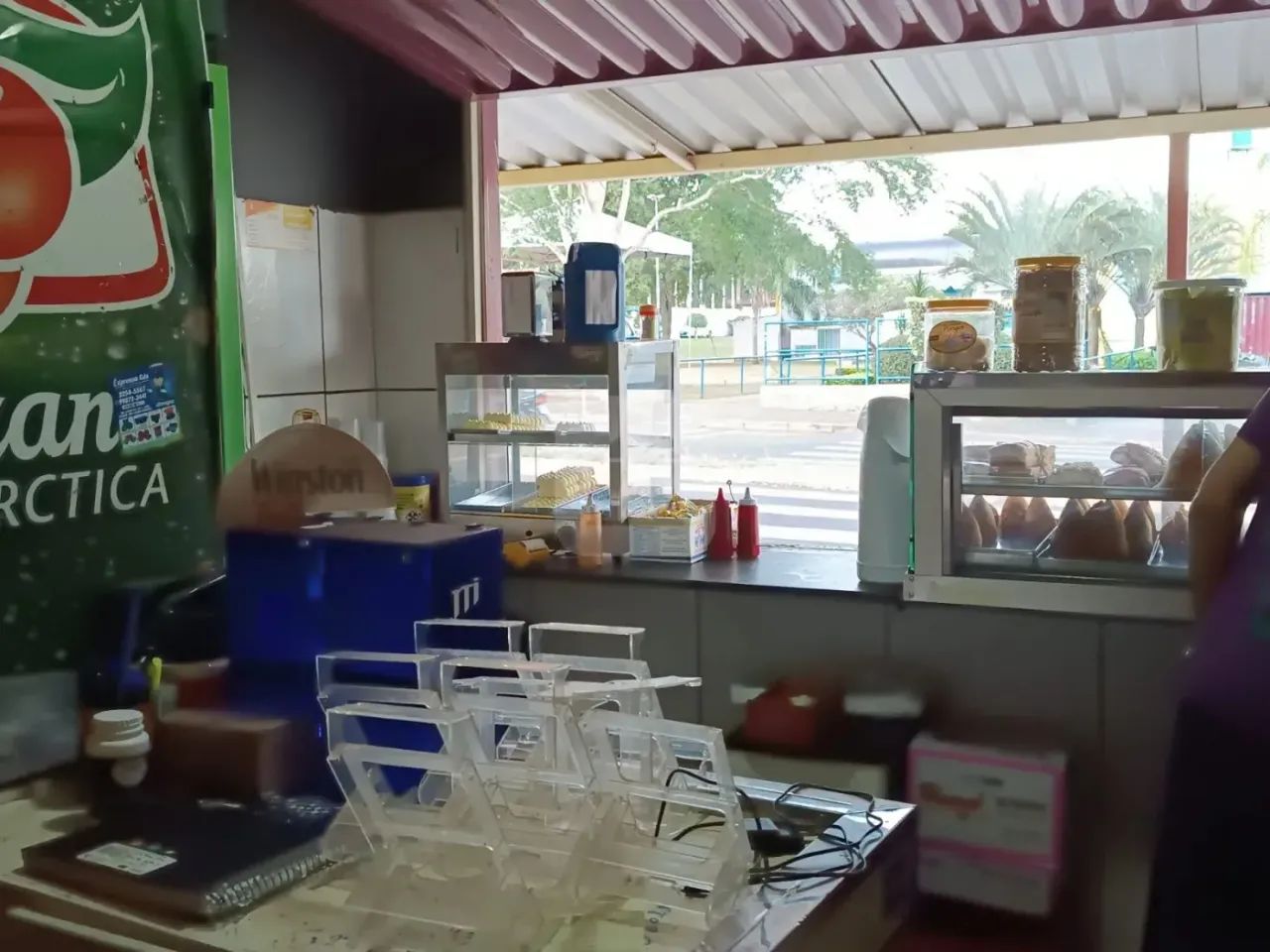 Casa comercial estilo sobrado para venda no bairro Laranjeiras. - Foto 5