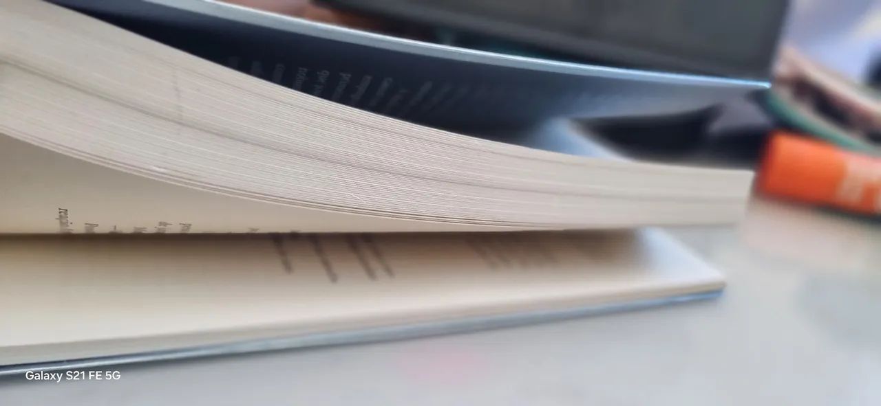 Livro A Rainha Vermelha  - Foto 3