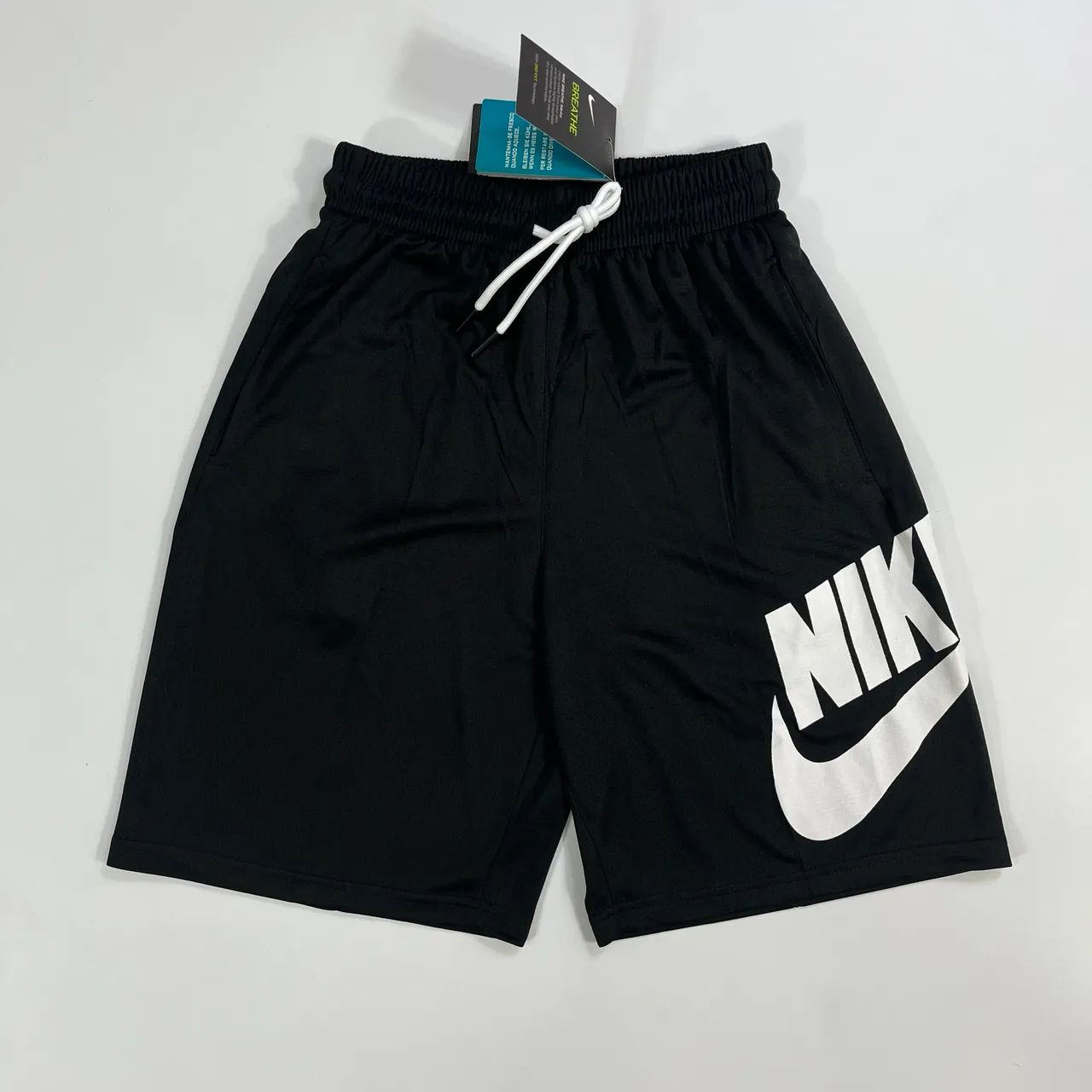 Bermuda Letreiro Nike 