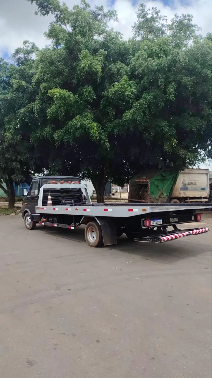 Vendo   caminhão guincho 