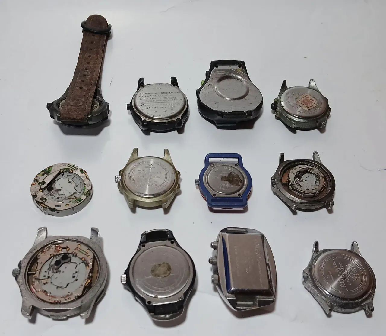 lote 12 partes de relógios timex - para retirada de peças - Foto 4