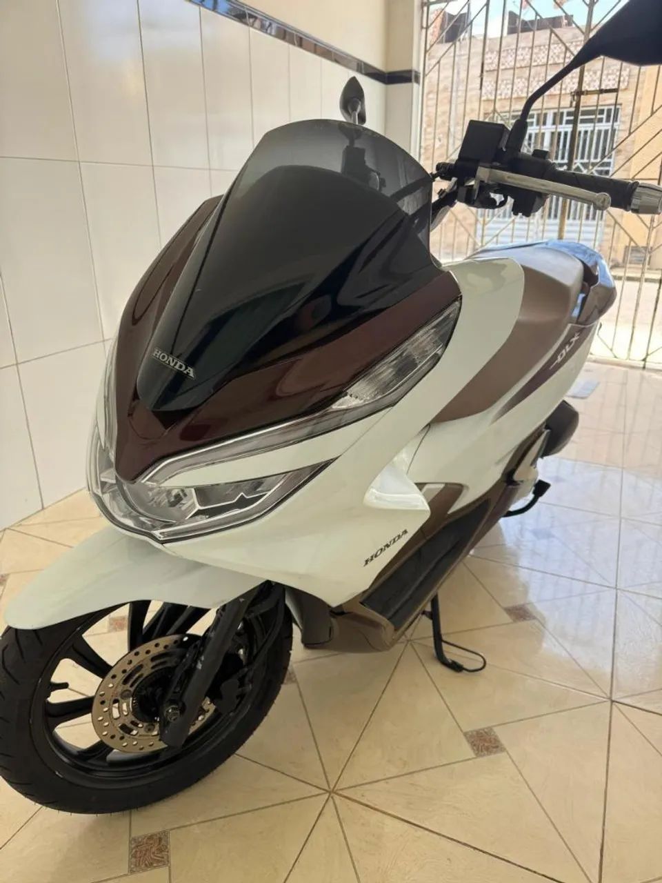 Pcx DLX - Foto 2