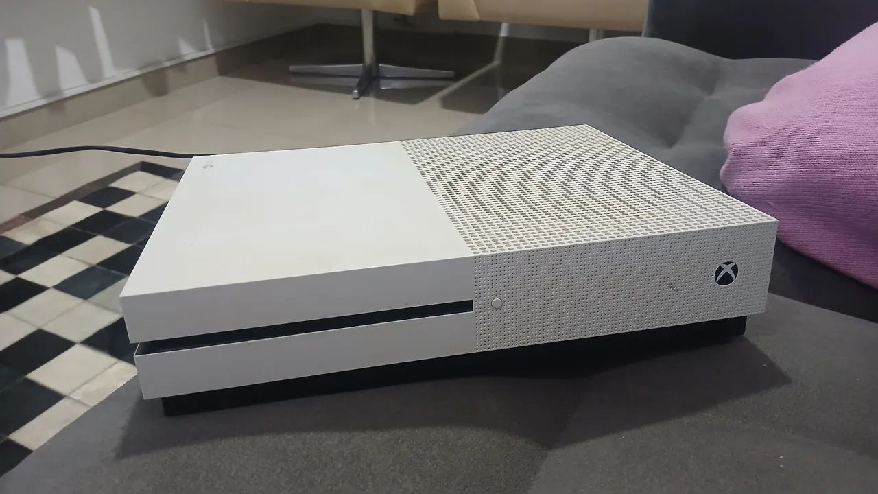 Xbox one S com Plin