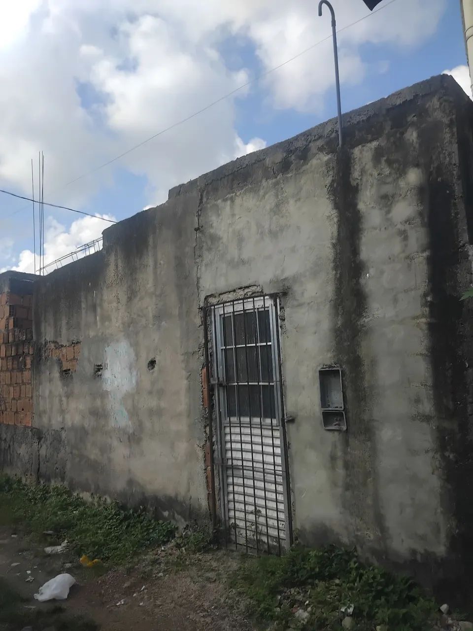 Casa em Jardim muribeca do lado do cras 
