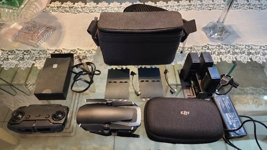 Drone Mavic Air Fly More Combo pouco uso completo e em perfeito funcionamento e 2 brindes