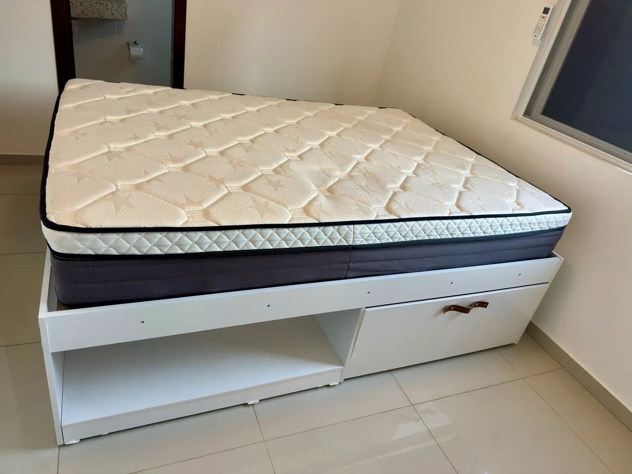 Guarda roupas e cama de casal - Foto 3