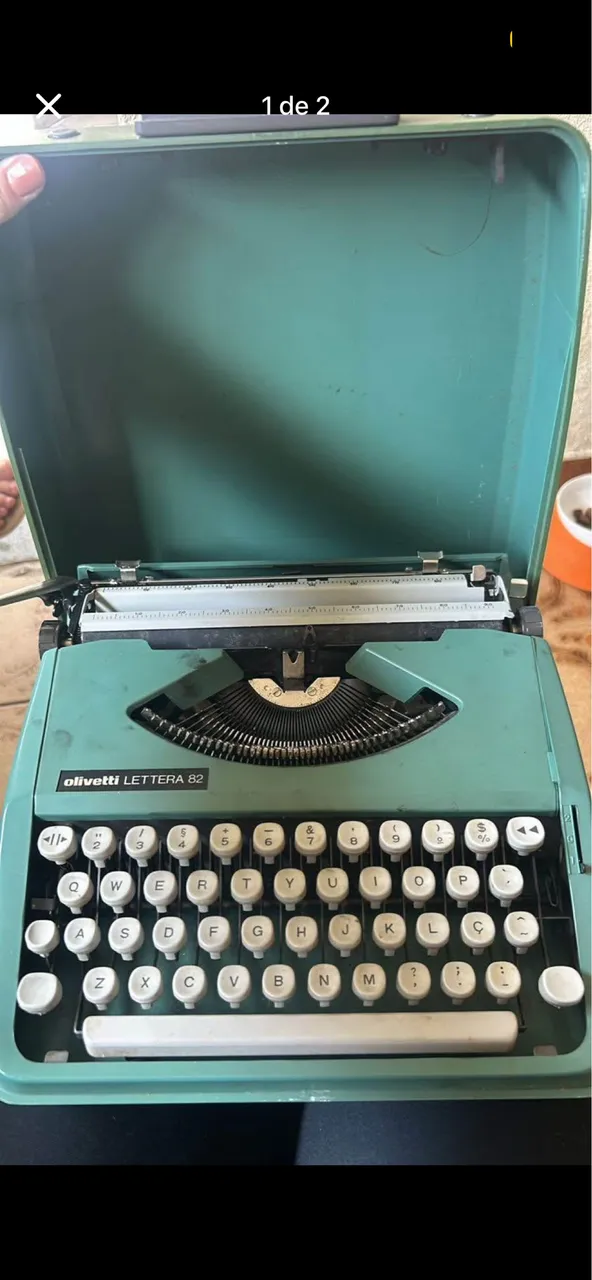 Máquina de escrever Olivetti College - anos 70/80 (para