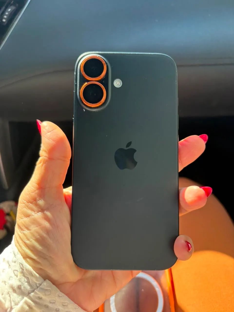 Vende-se iPhone 16 novo