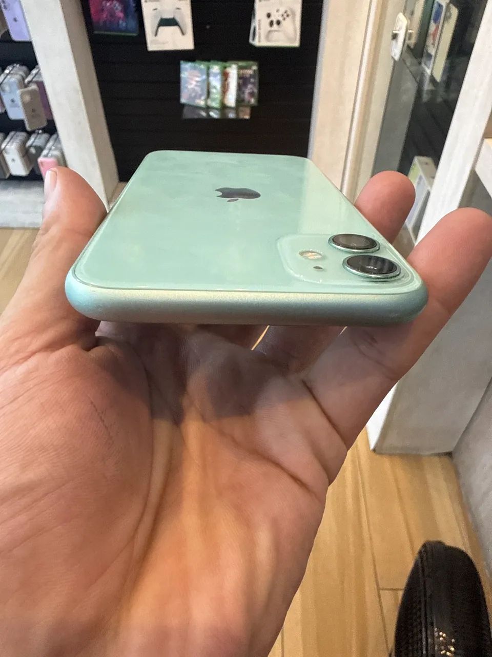 Iphone 11 128 - Verde Bateria 70% com garantia  - Foto 4