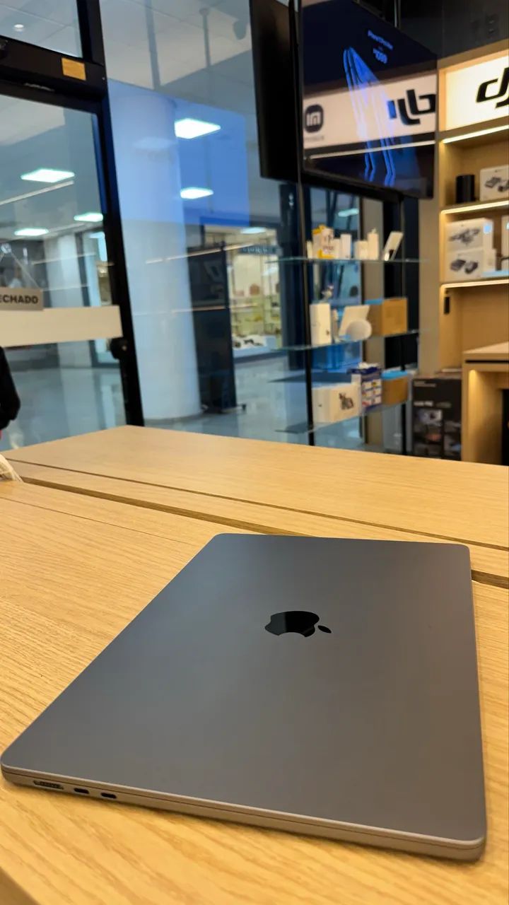 MacBook Air 2023 M2 15.3? - Cinza Espacial  - Foto 4