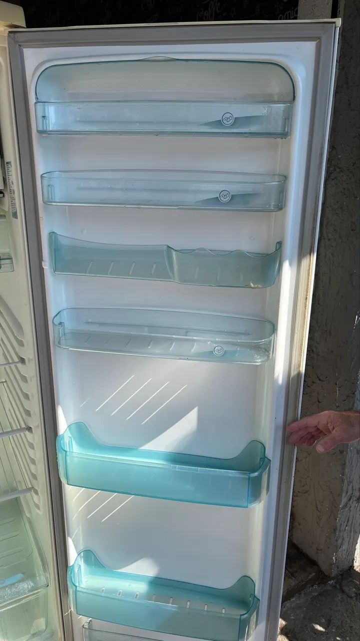 Geladeira Eletrolux re 37 - Foto 3