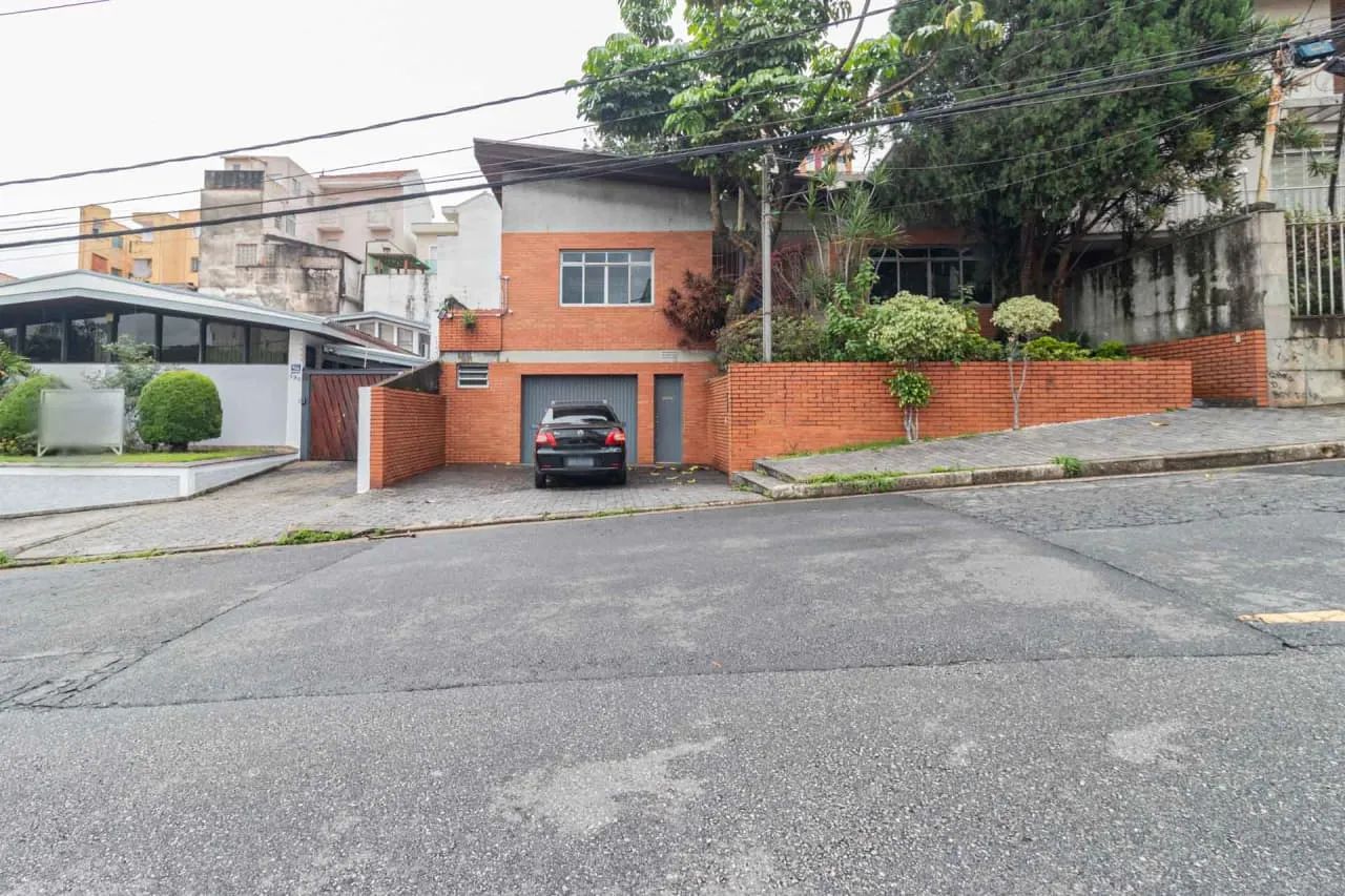 Casa comercial na Rua Frederico Von Martius, 386  285 m²