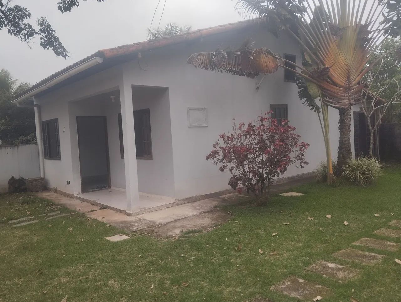 Casa em condomínio próximo ao centro de Inoã 