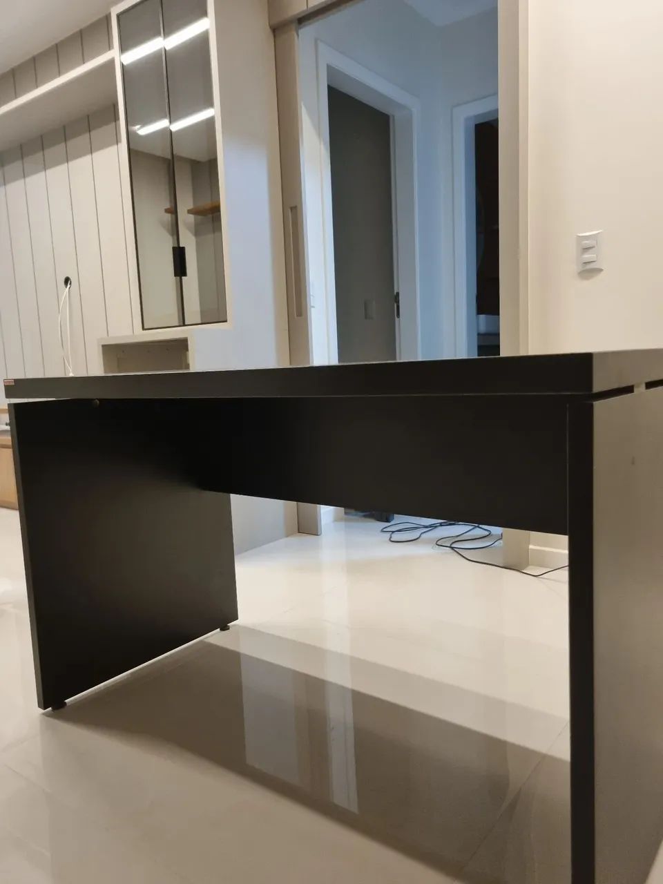 Mesa de escritório Escritolandia - Com tomadas e filtro de rede integrados - Foto 2