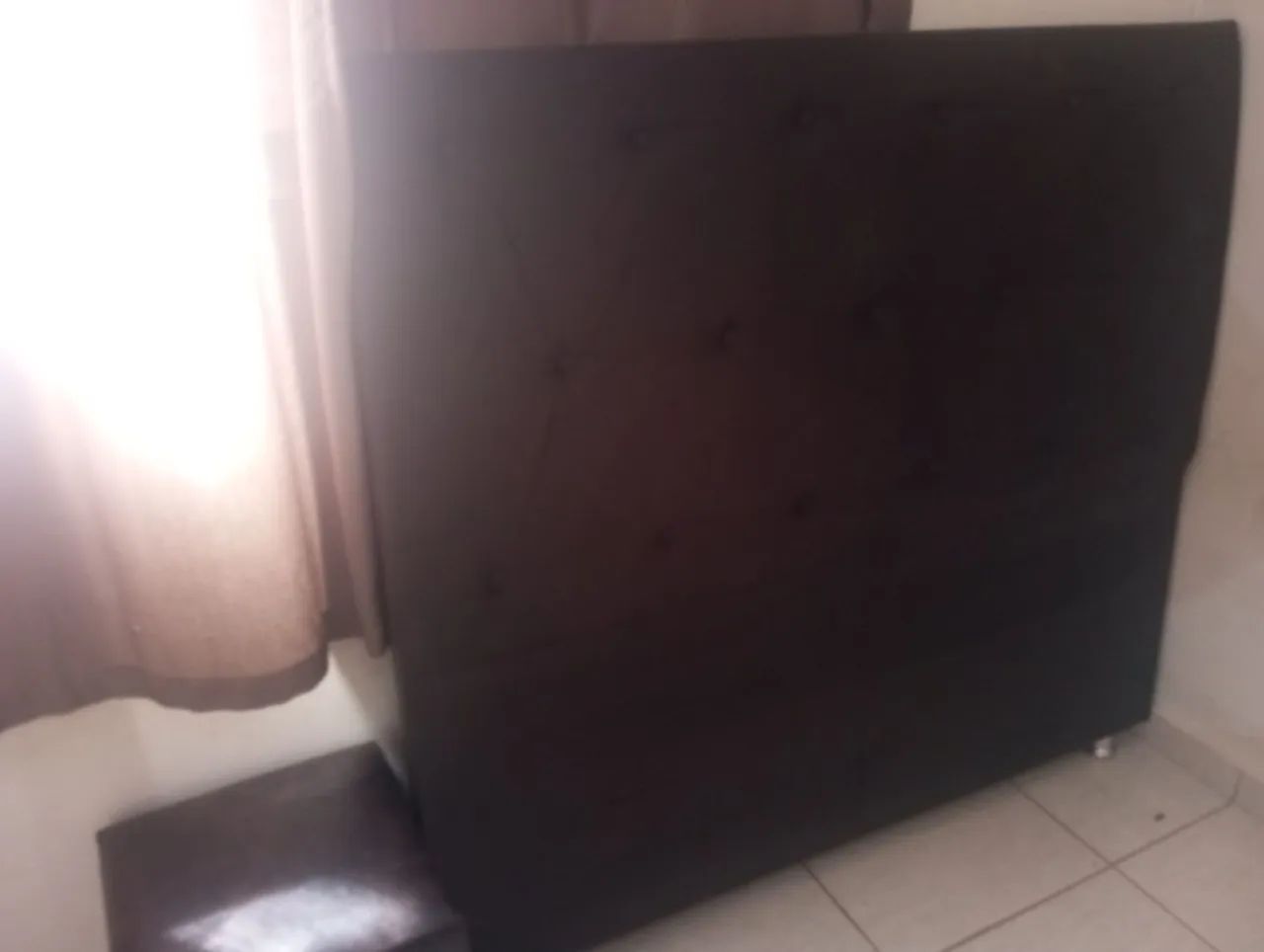 Vendo ar condicionado 12000 BTUs , TV smart 40 polegadas, cabeceira para cama box casal