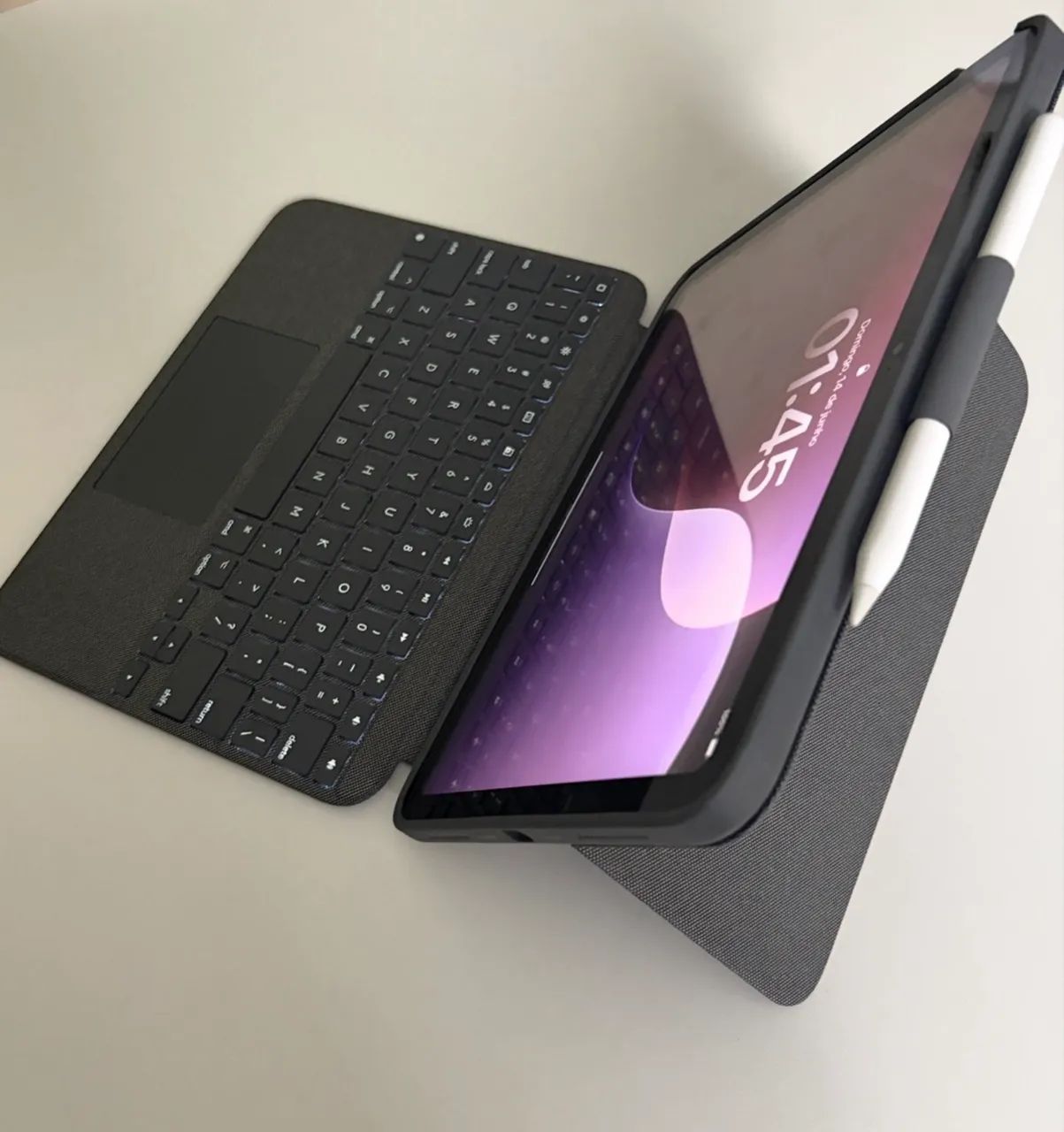 iPad 11 A16 128GB + Apple Pencil + Teclado Logitech 