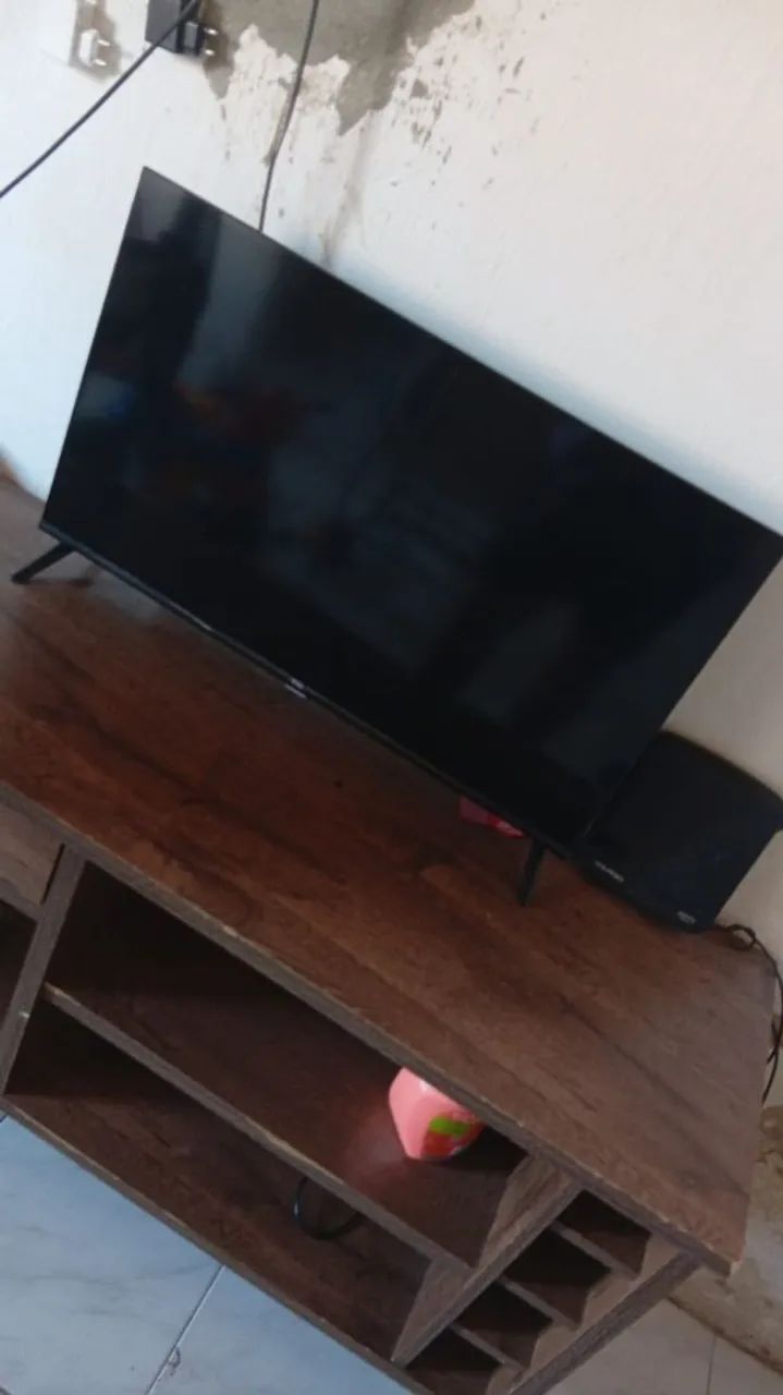 Vende-se TV smartv 32 Pl  - Foto 3