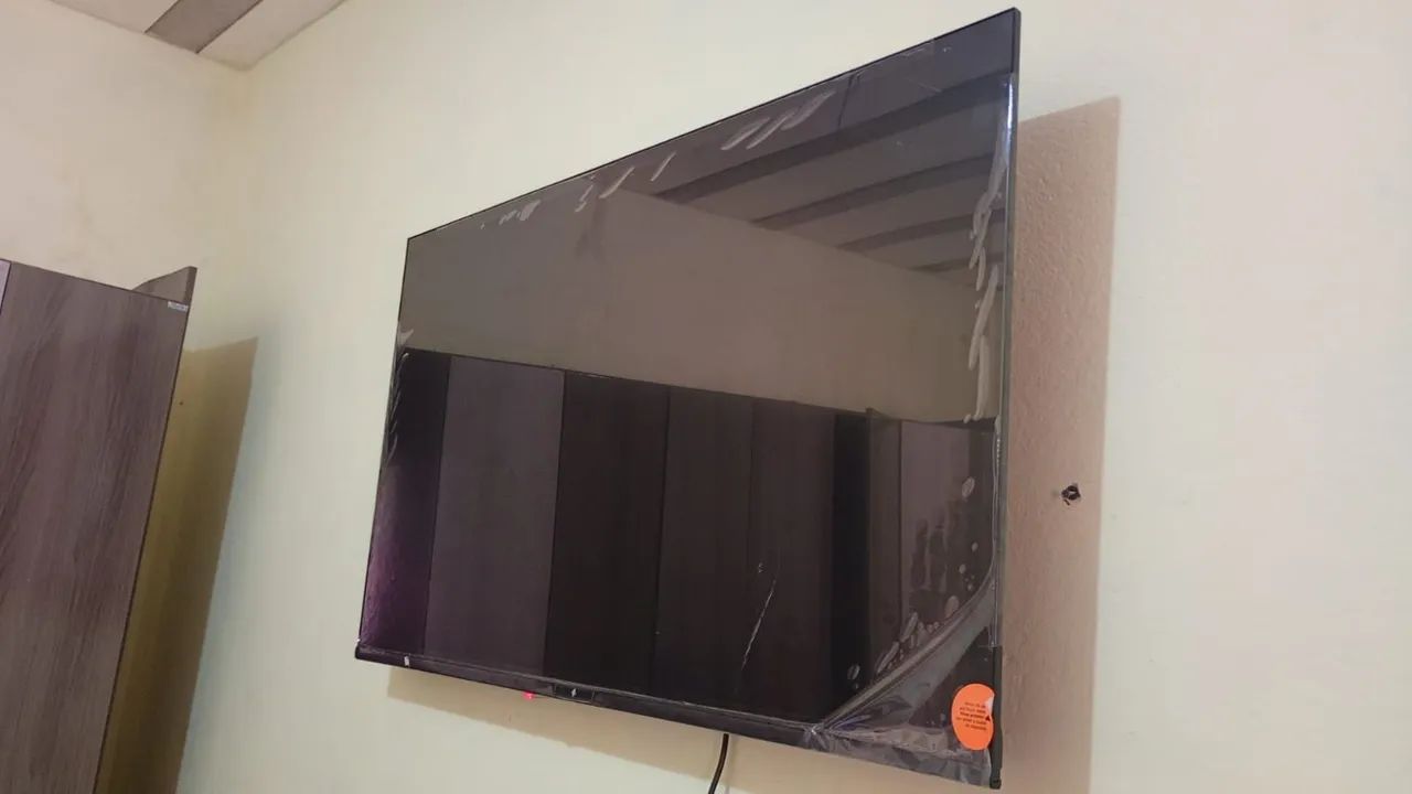 Televisão smart Tv nova 1 mês de uso  - Foto 2