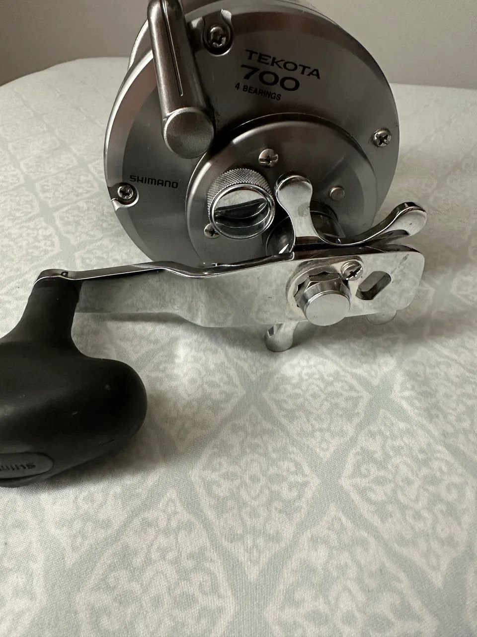Carretilha de pesca Shimano Tekota 700 - Foto 2