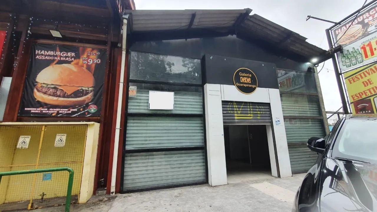 Galpão na Avenida Guarapiranga, 1190  200 m²