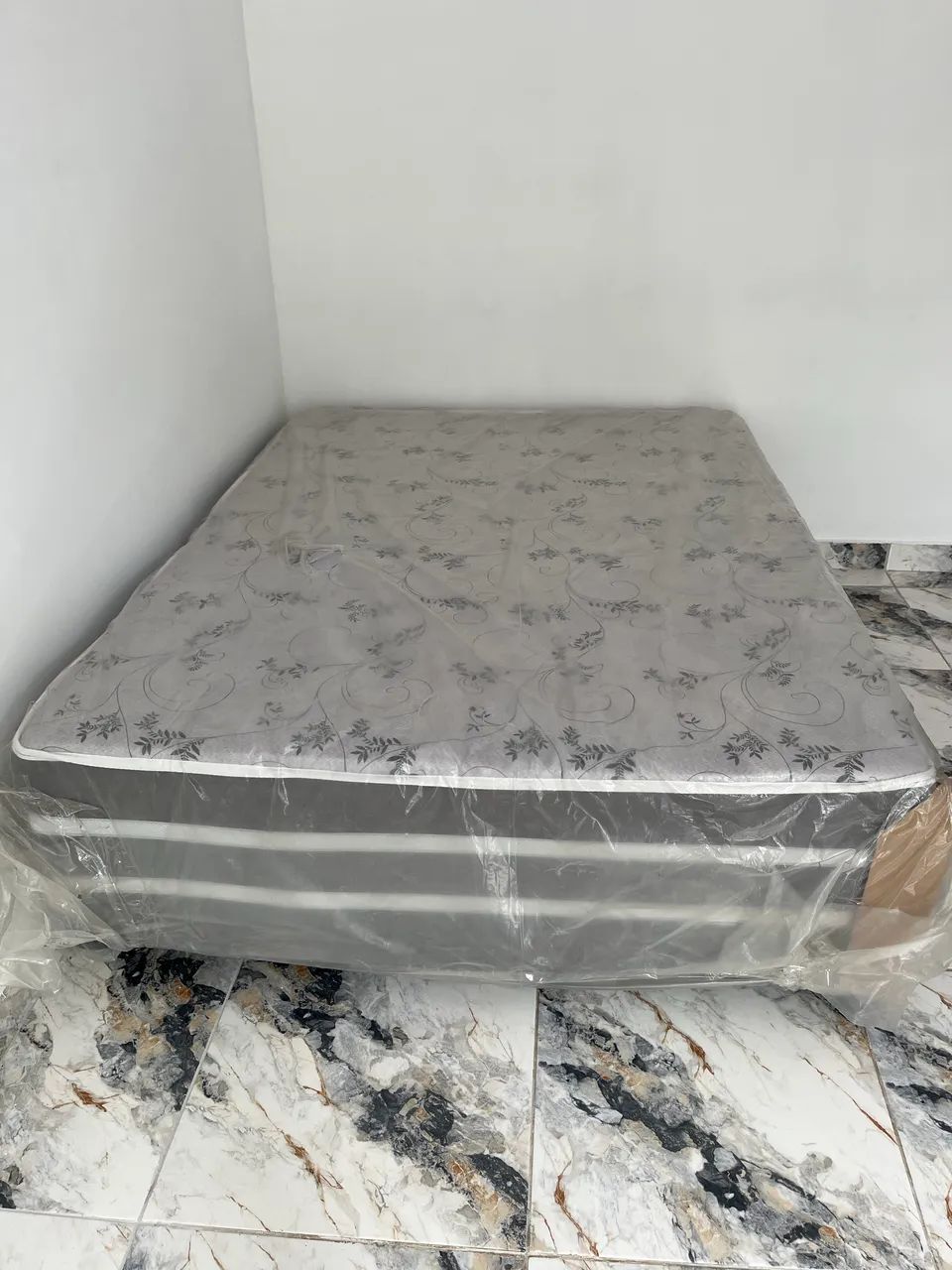 CAMA BOX PRESTIGIE DE CASAL (CINZA ) - COM MOLAS ENSACADAS - Foto 3